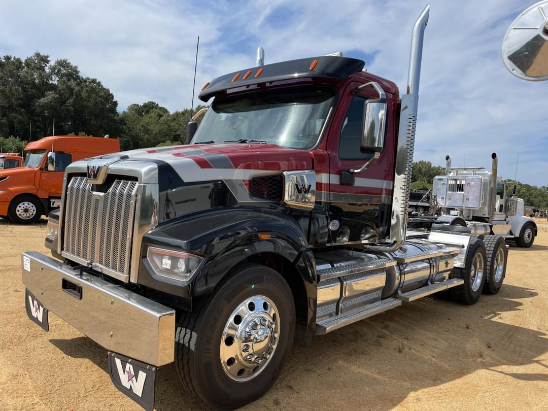 Image of Western Star 4900 Primary image