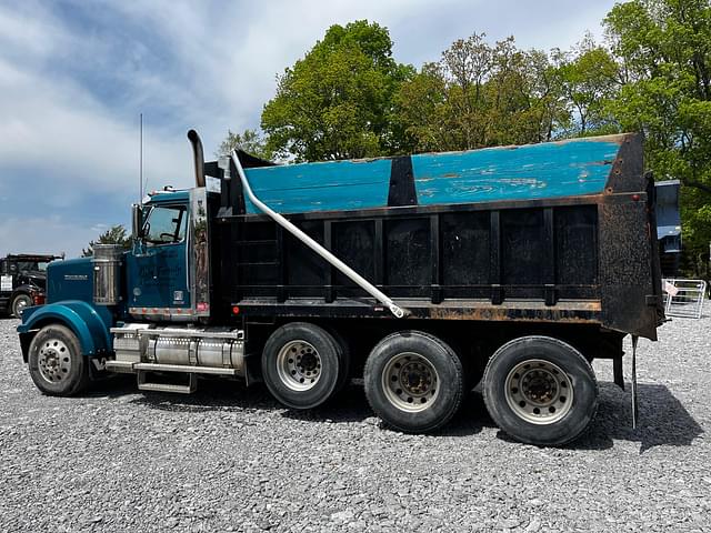 Image of Western Star 4900EX equipment image 1