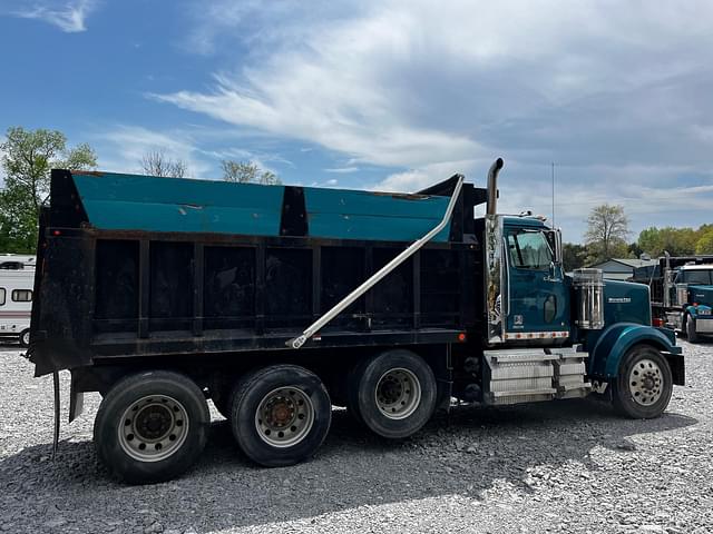 Image of Western Star 4900EX equipment image 2
