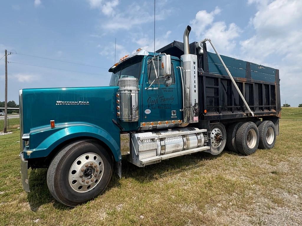 Image of Western Star 4900EX Primary image