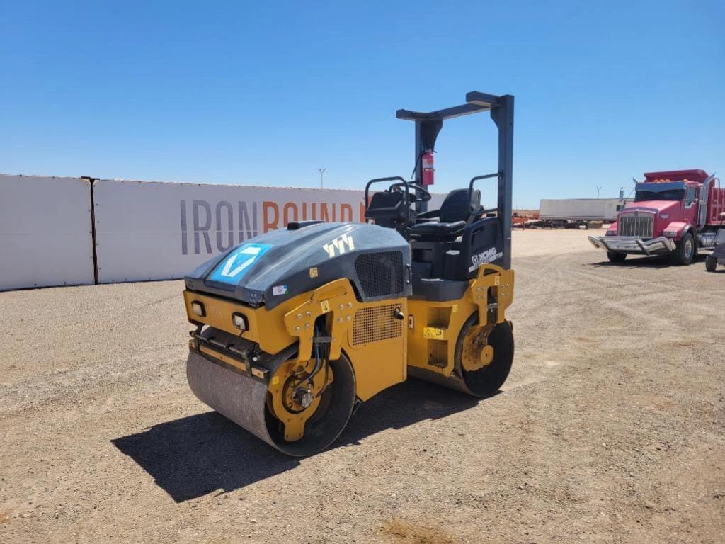 2021 XCMG XMR303S Equipment Image0