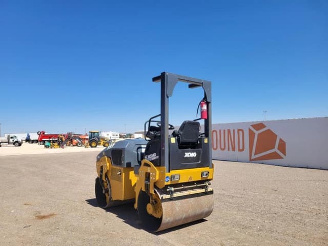 Image of XCMG XMR303S equipment image 2