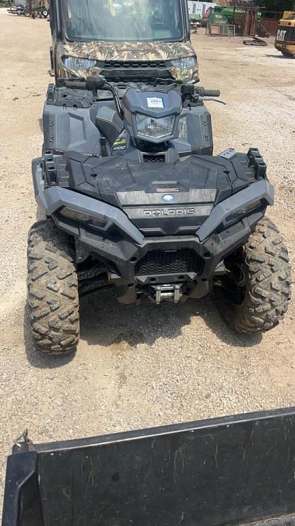 Image of Polaris Sportsman XP 1000 equipment image 2