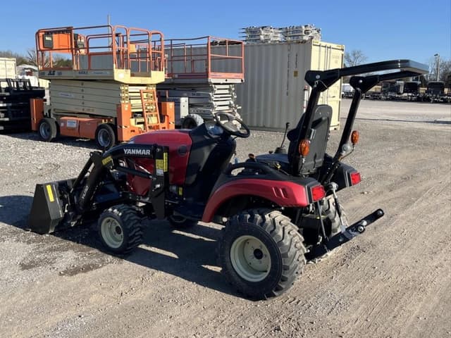 Image of Yanmar SA223 equipment image 2
