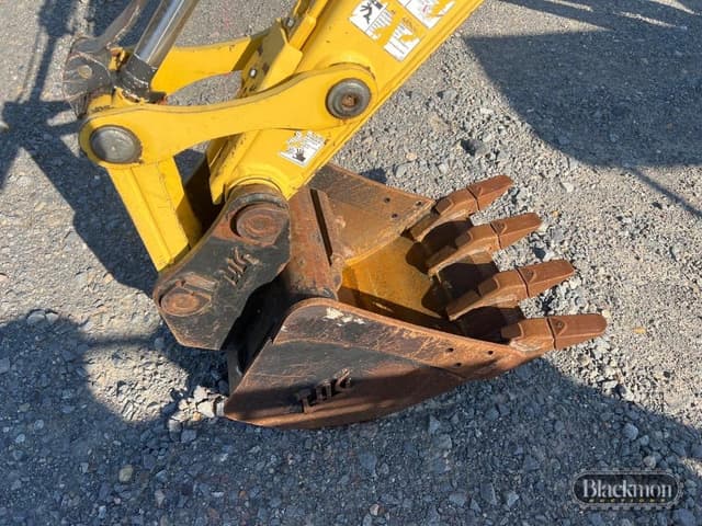 Image of Yanmar VIO25-6A equipment image 3