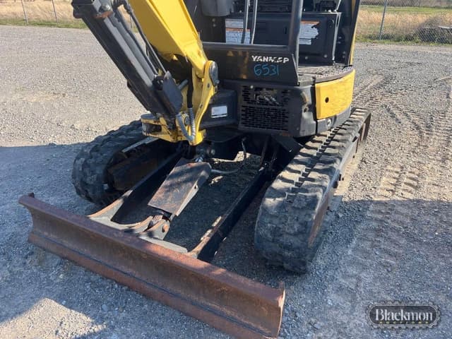 Image of Yanmar VIO25-6A equipment image 4
