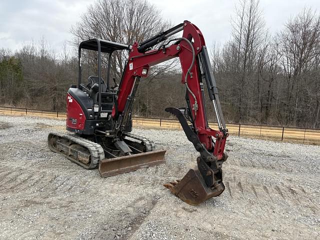 Image of Yanmar VIO25-6A equipment image 4