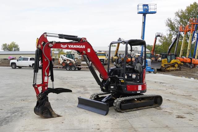 Image of Yanmar VIO35 equipment image 2