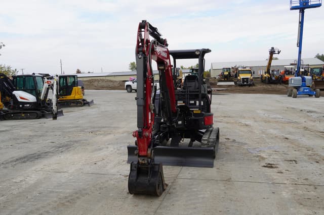 Image of Yanmar VIO35 equipment image 3