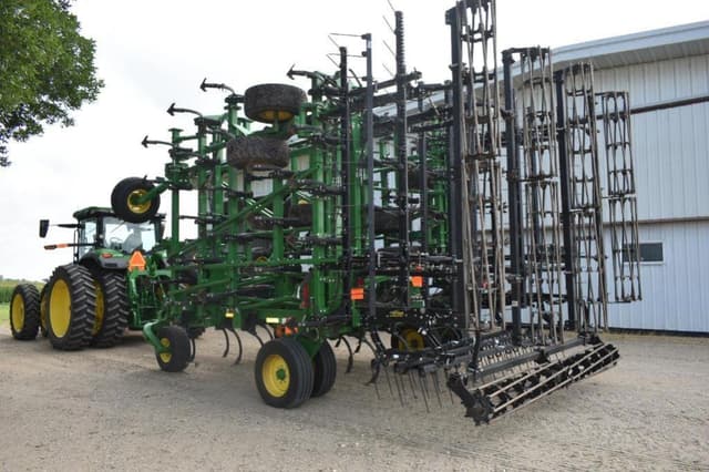 Image of John Deere 2230FH equipment image 2