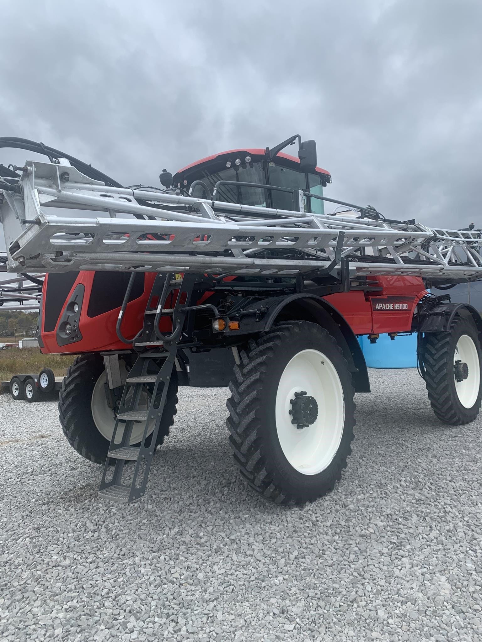 2022 Apache HS1100 Equipment Image0