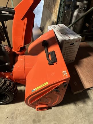 Image of Ariens Deluxe 36 equipment image 3