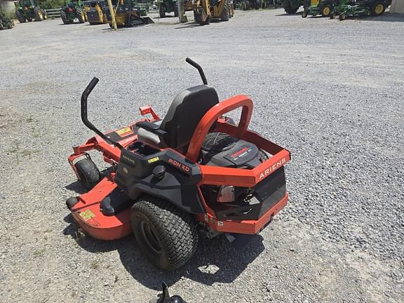 Image of Ariens Ikon XD52 equipment image 2