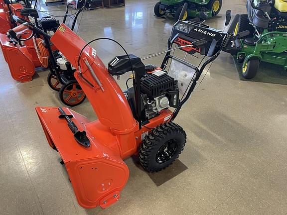 Image of Ariens Deluxe 24 equipment image 2