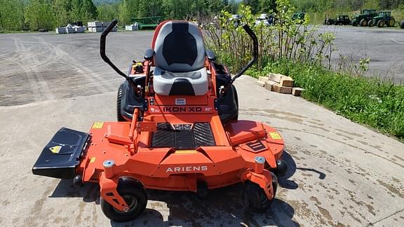 Image of Ariens Ikon XD60 equipment image 2