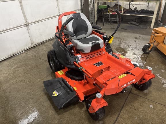 Image of Ariens Ikon XD52 equipment image 4