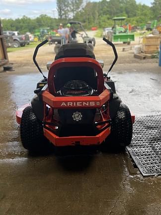 Image of Ariens Ikon XD60 equipment image 2