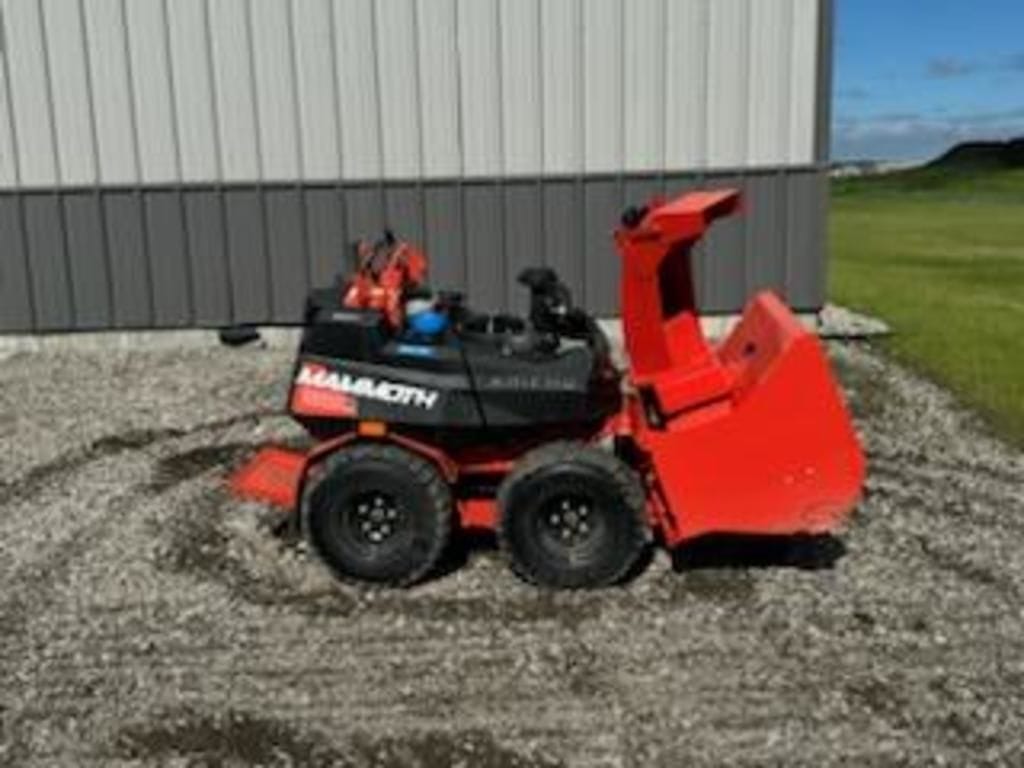 2022 Ariens Mammoth 850 Equipment Image0