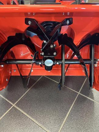 Image of Ariens ST24DLE equipment image 4