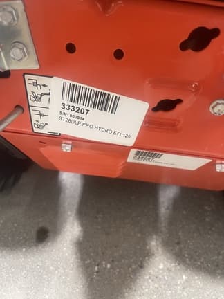 Image of Ariens ST28DLET PRO equipment image 2