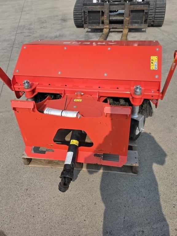 Image of Ariens Mammoth Power Brush equipment image 3