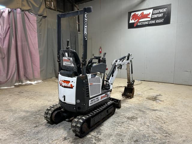 Image of Bobcat E10 equipment image 3