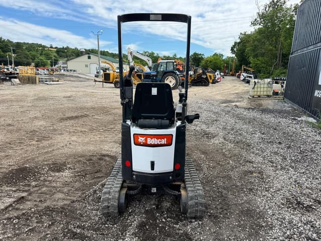 Image of Bobcat E10 equipment image 4