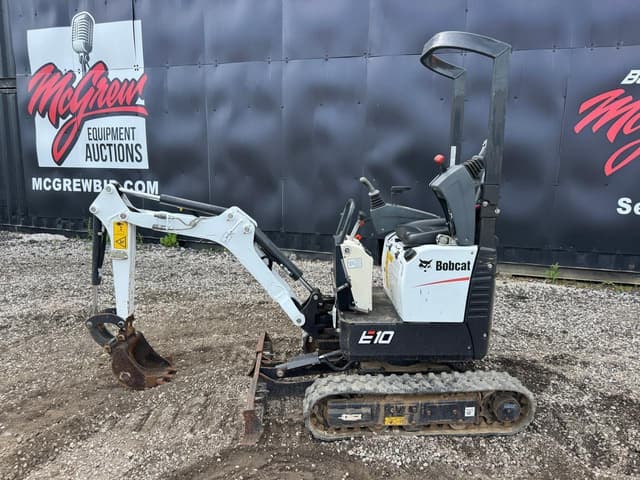 Image of Bobcat E10 equipment image 2
