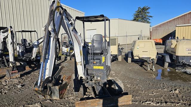 Image of Bobcat E20 equipment image 2