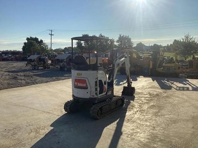 Image of Bobcat E20 equipment image 4