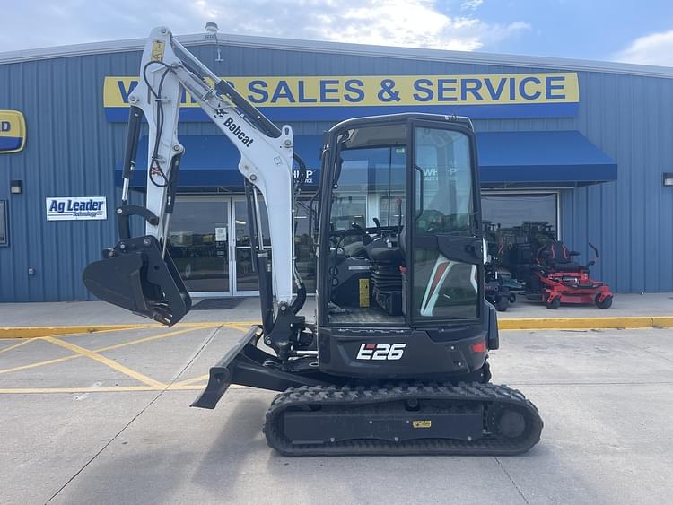 2022 Bobcat E26 Equipment Image0