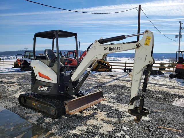 Image of Bobcat E26 equipment image 2