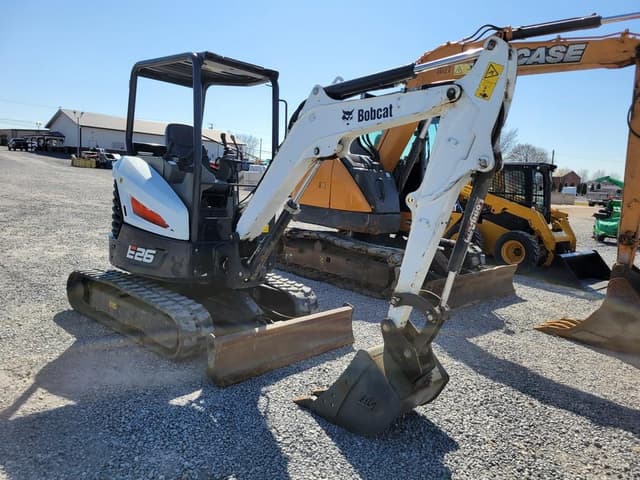 Image of Bobcat E26 equipment image 1
