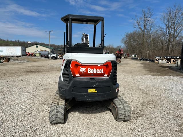 Image of Bobcat E35 equipment image 2