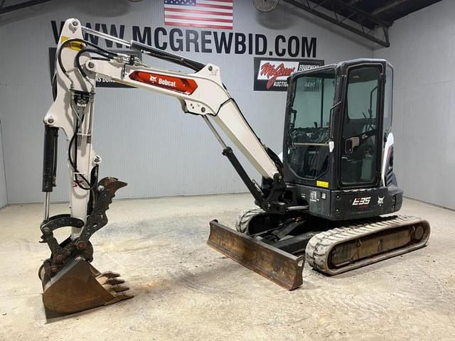 Image of Bobcat E35 equipment image 1