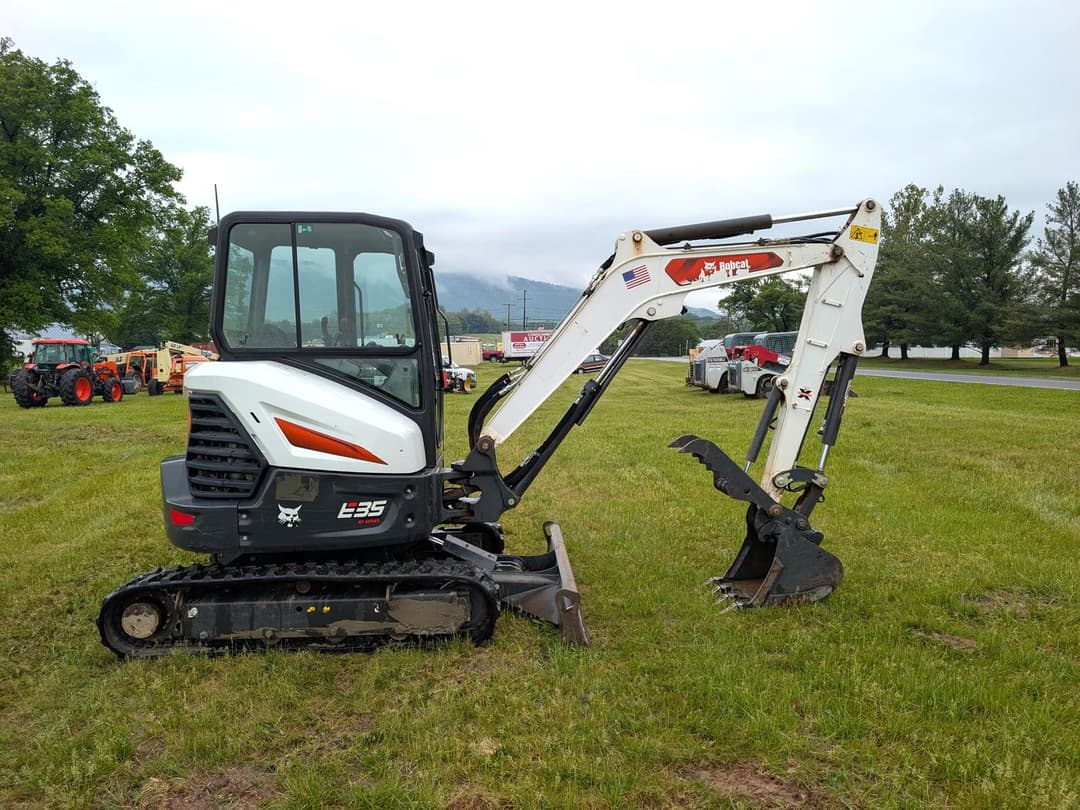 Image of Bobcat E35 R2 Primary image