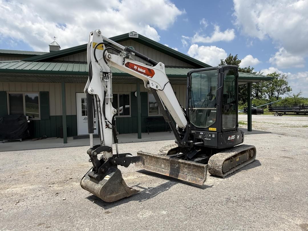 Image of Bobcat E35i Primary image