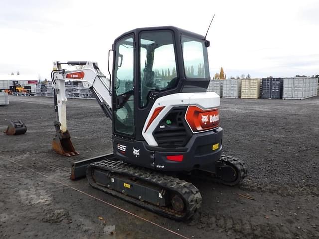 Image of Bobcat E35i equipment image 4