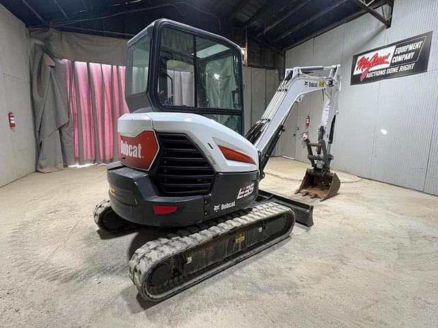 Image of Bobcat E35i equipment image 4