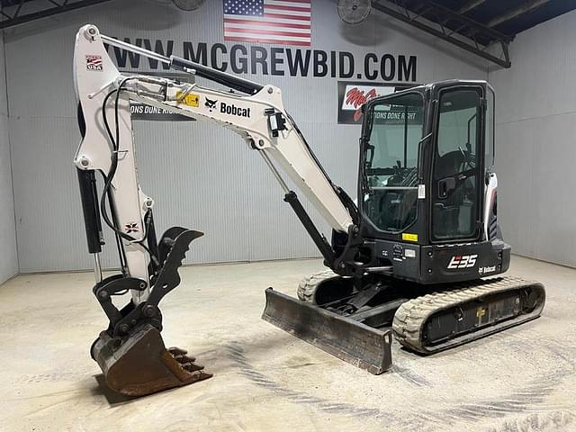 Image of Bobcat E35i equipment image 1