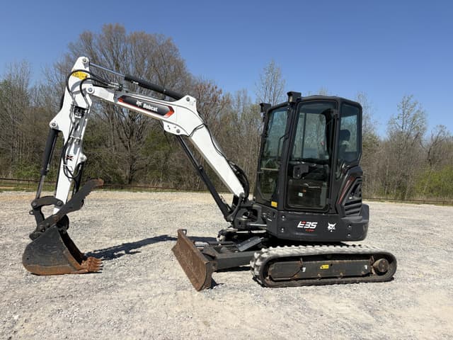 Image of Bobcat E35 R2 equipment image 1