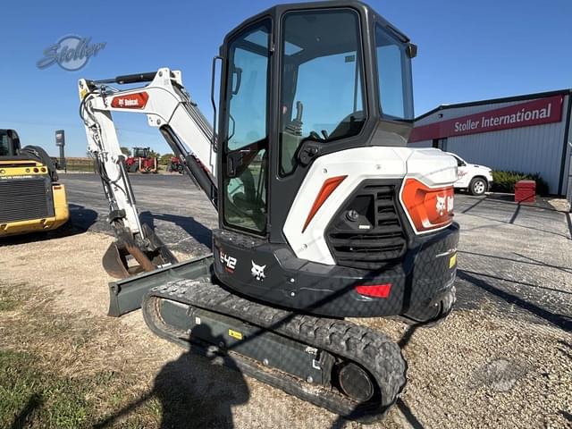 Image of Bobcat E42 equipment image 3