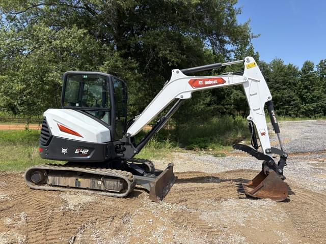 Image of Bobcat E42 equipment image 2