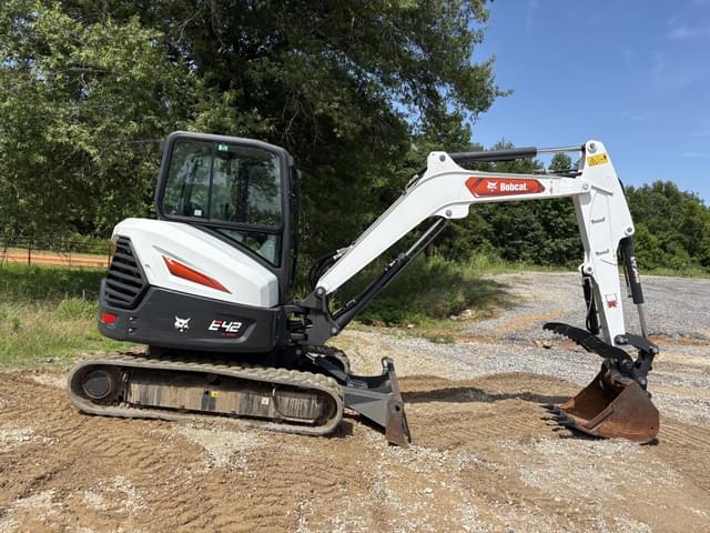 Image of Bobcat E42 equipment image 3