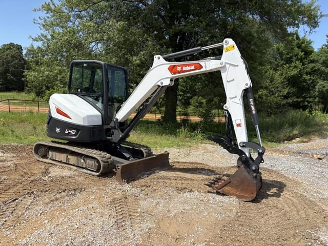 Image of Bobcat E42 equipment image 1