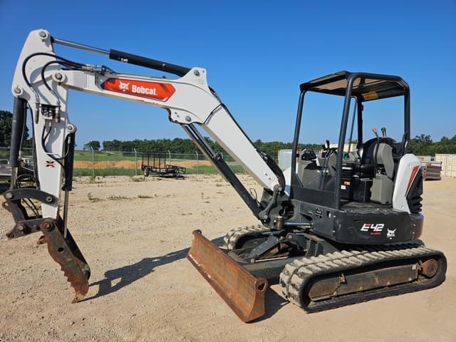 Image of Bobcat E42 equipment image 1