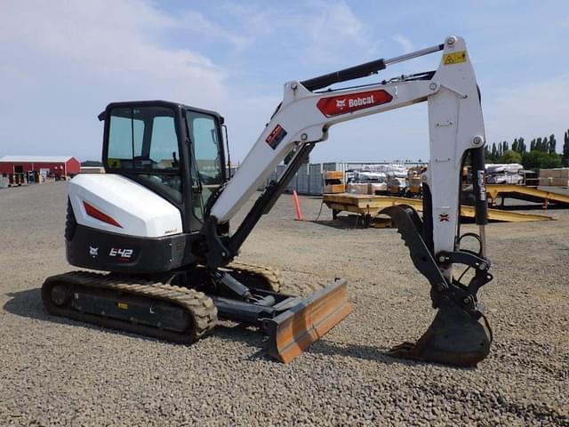 Image of Bobcat E42 equipment image 1