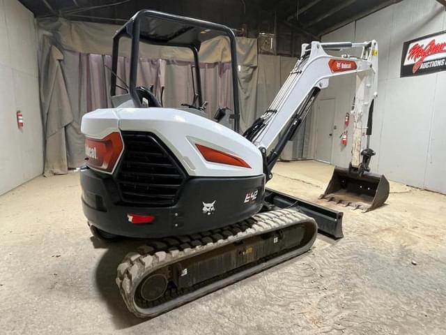 Image of Bobcat E42 equipment image 4