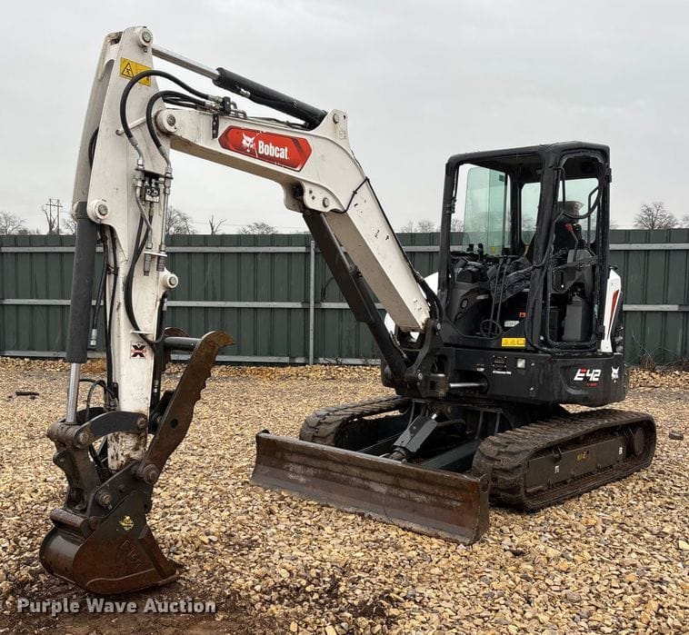 2022 Bobcat E42 Equipment Image0