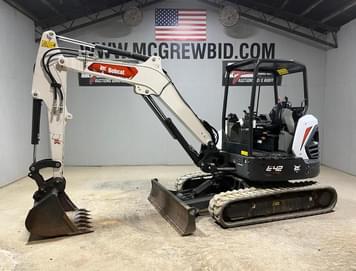 Main image Bobcat E42